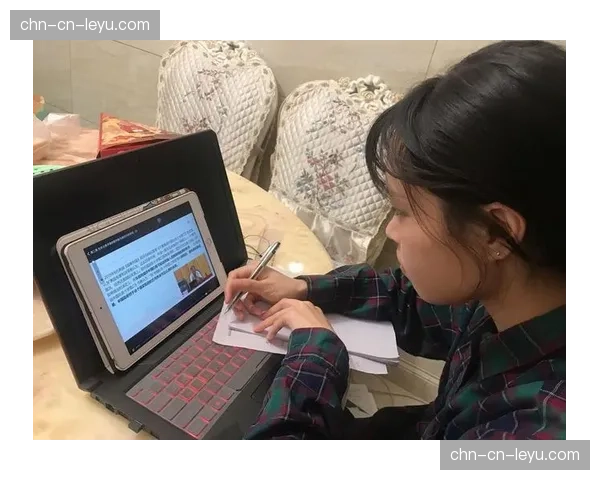 培训考核机制正结合线上学习数据，实现个性化能力提升。