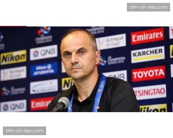 赛前动态：法兰克福主帅确认，球队将为本轮联赛进行大规模轮换