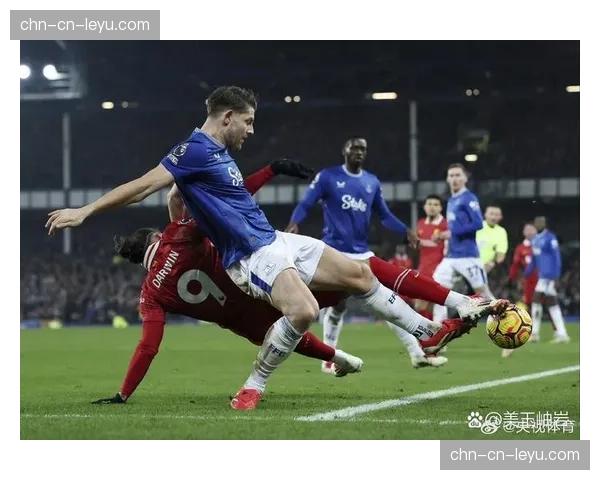 比赛第60分钟,科隆队通过右路连续两次传中,由塞尔克头球扳平比分 比赛第60分钟,科隆队通过右路连续两次传中,由塞尔克头球扳平比分