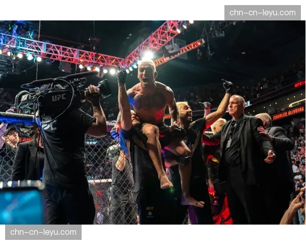 UFC 308垫场赛消息:新秀选手在首秀中用时15秒KO对手,创年度最快终结纪录 UFC 308垫场赛消息:新秀选手在首秀中用时15秒KO对手,创年度最快终结纪录