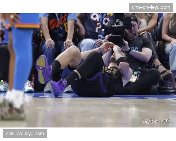 东契奇左腿二级腿筋拉伤赴欧洲治疗，常规赛提前报销